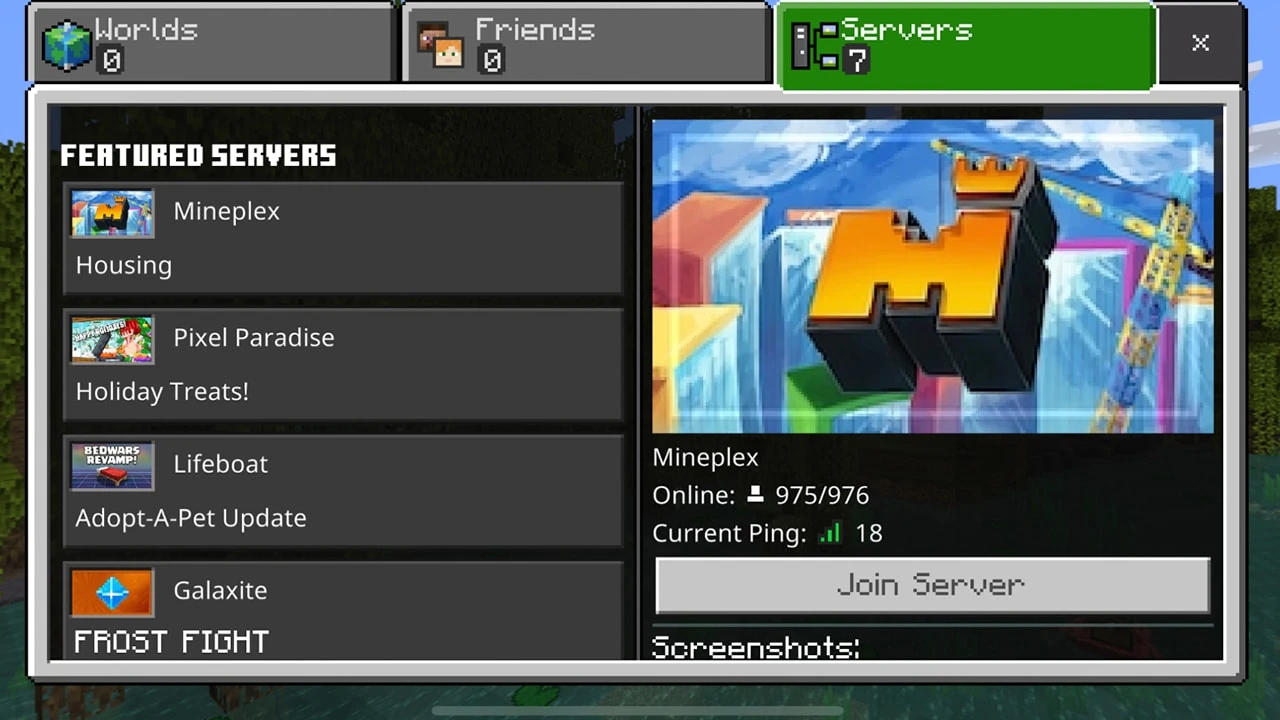 Historical official Bedrock featured-server screen showing online-player count, current ping and Join Server button